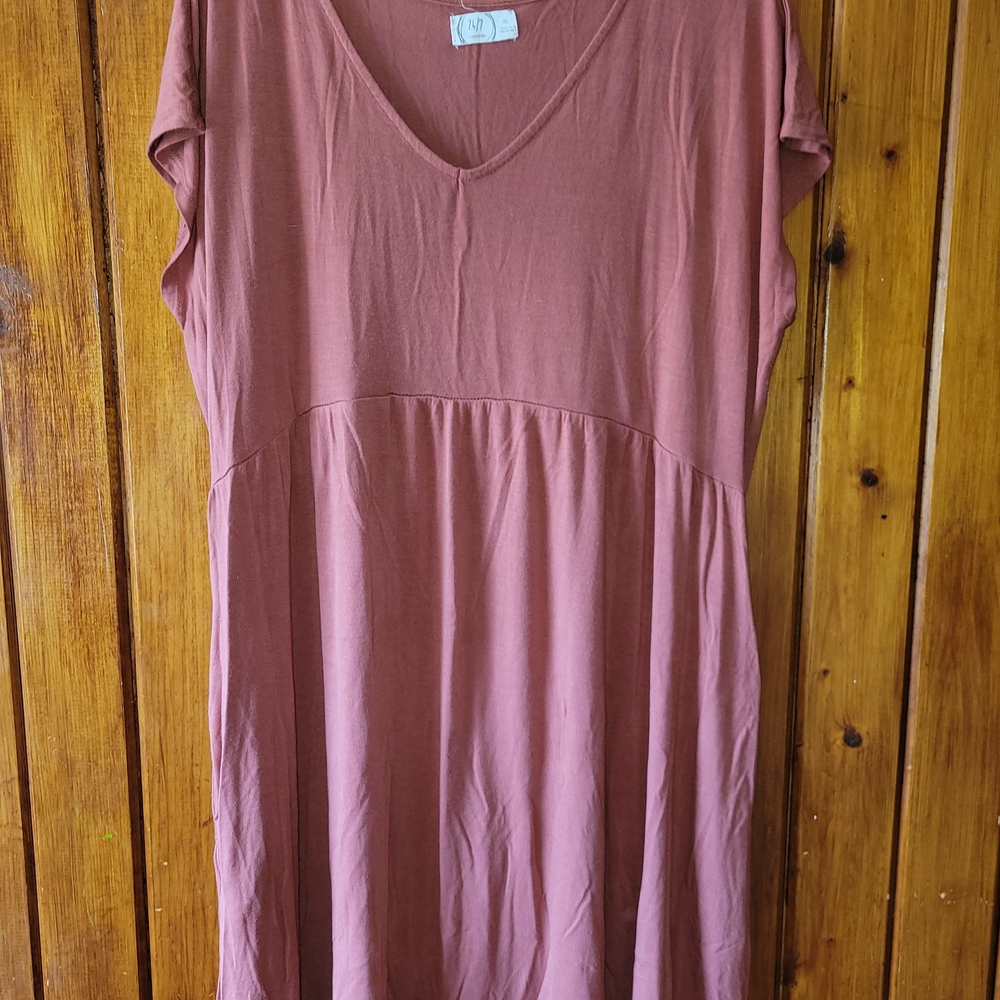 Maurices 24/7 V-Neck Top in Dusty Rose